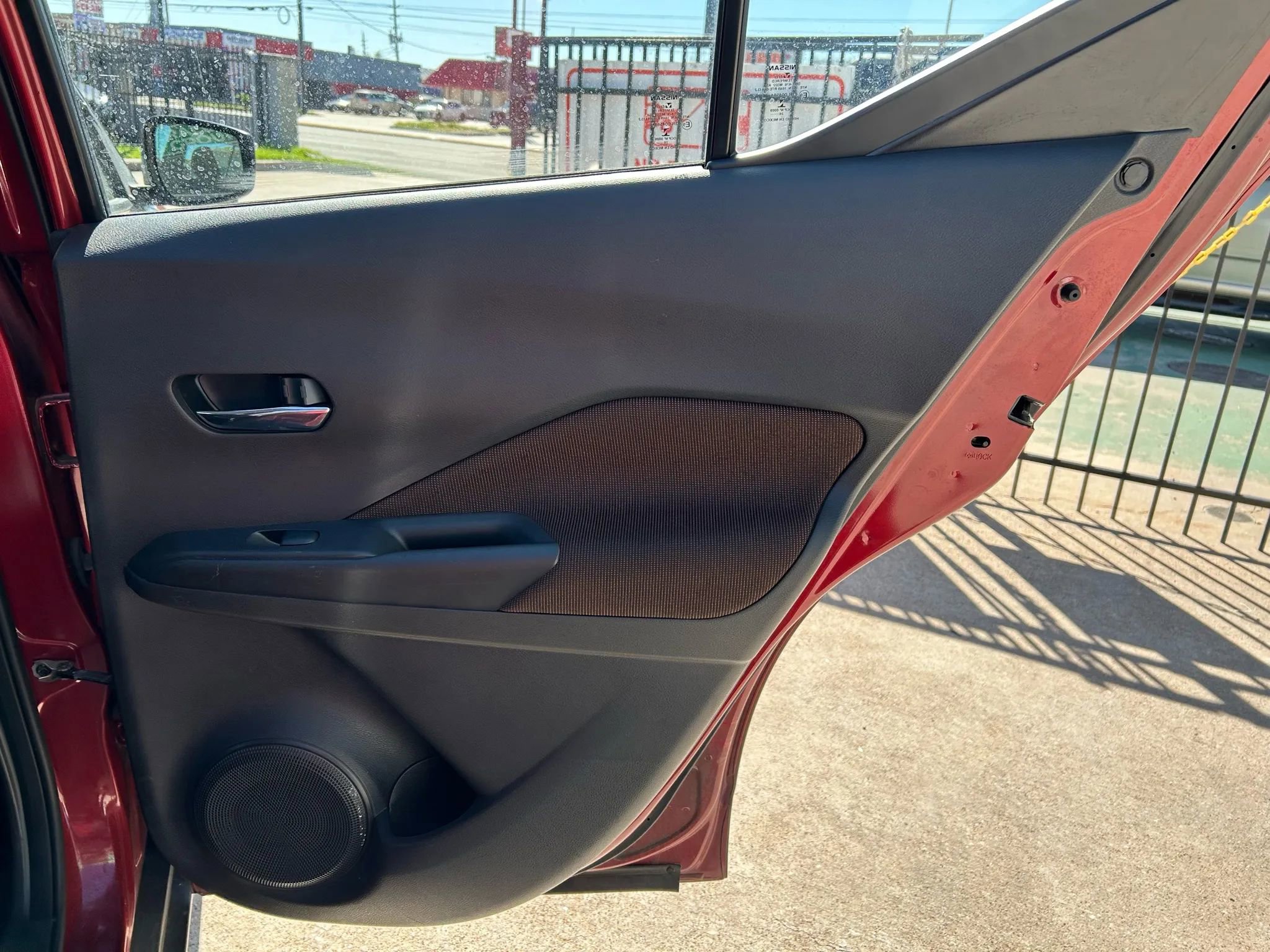 Used 2020 Nissan Kicks SR image 17