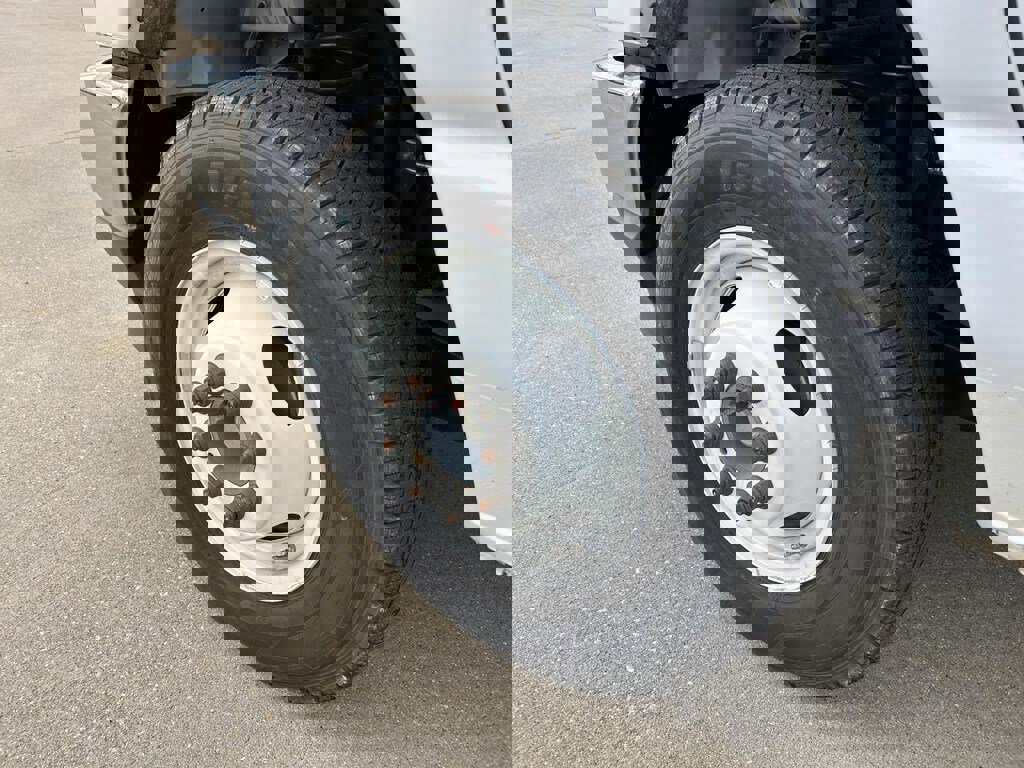 New 2024 Ford E-350 and Econoline 350 Super Duty w/ Power Windows & Locks Group image 18