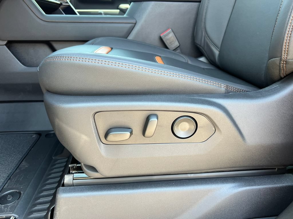 New 2026 GMC Sierra 2500 AT4 w/ AT4 Premium Plus Package AWD/4WD image 17