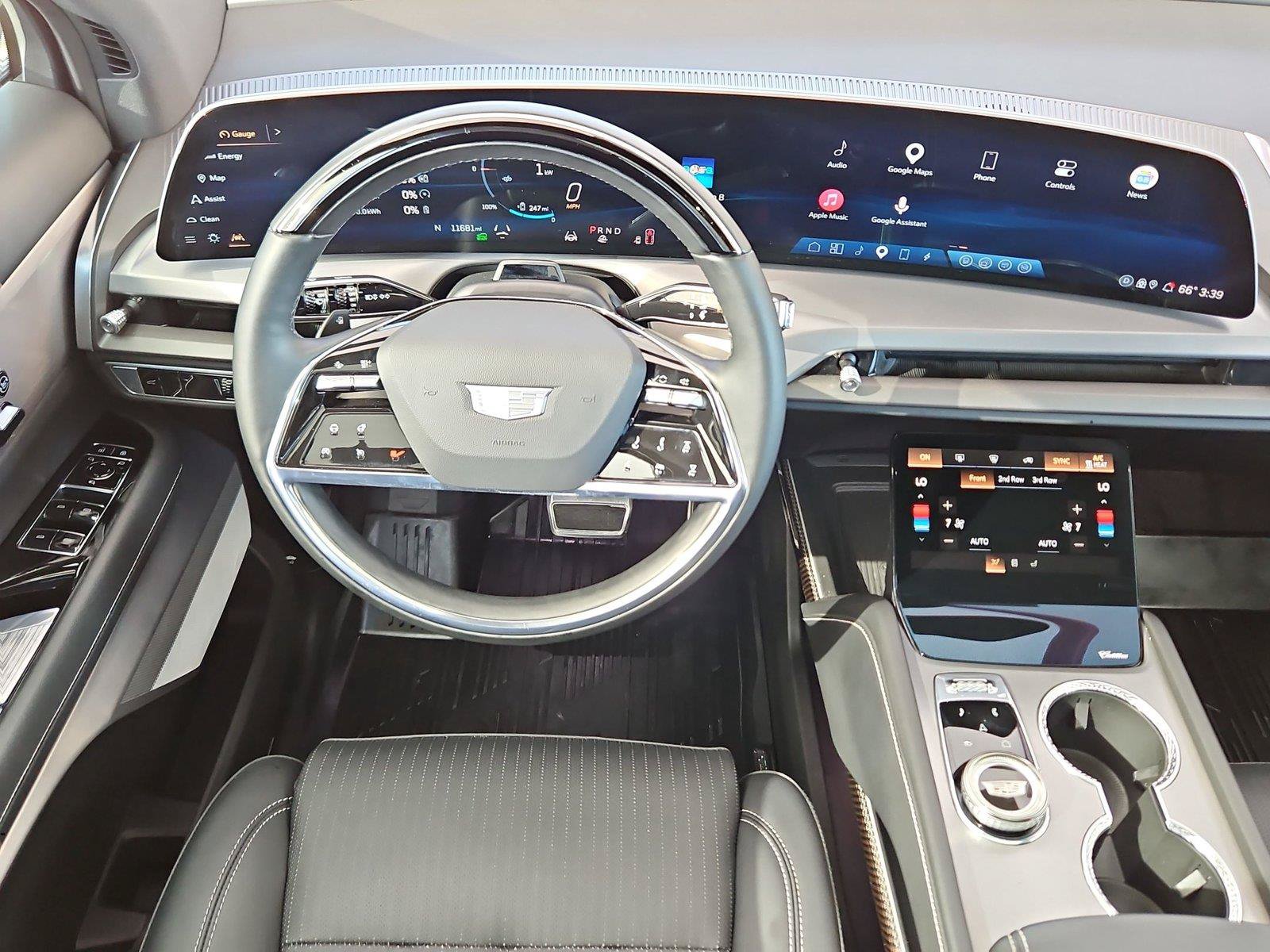 Certified 2026 Cadillac Vistiq Luxury w/ LPO, Floor Liner Package AWD/4WD image 7