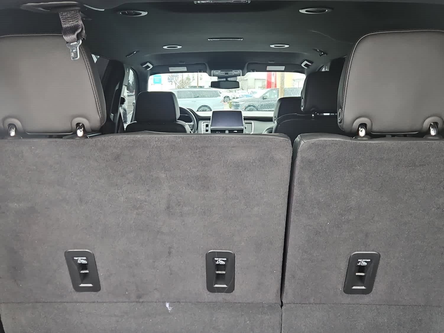 Used 2024 Chevrolet Tahoe Z71 w/ Luxury Package image 9