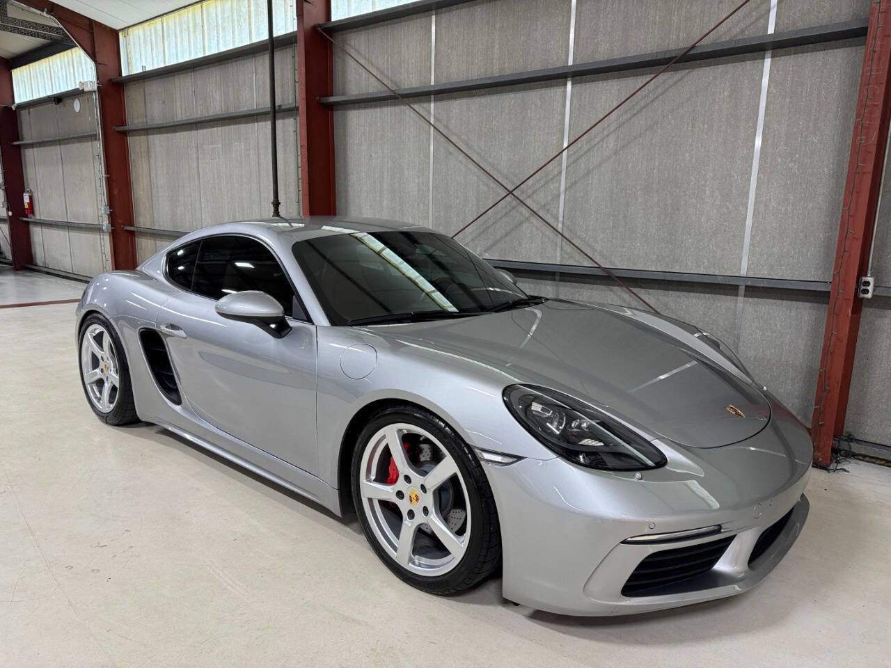 Used 2018 Porsche 718 Cayman w/ Sport Chrono Package image 18