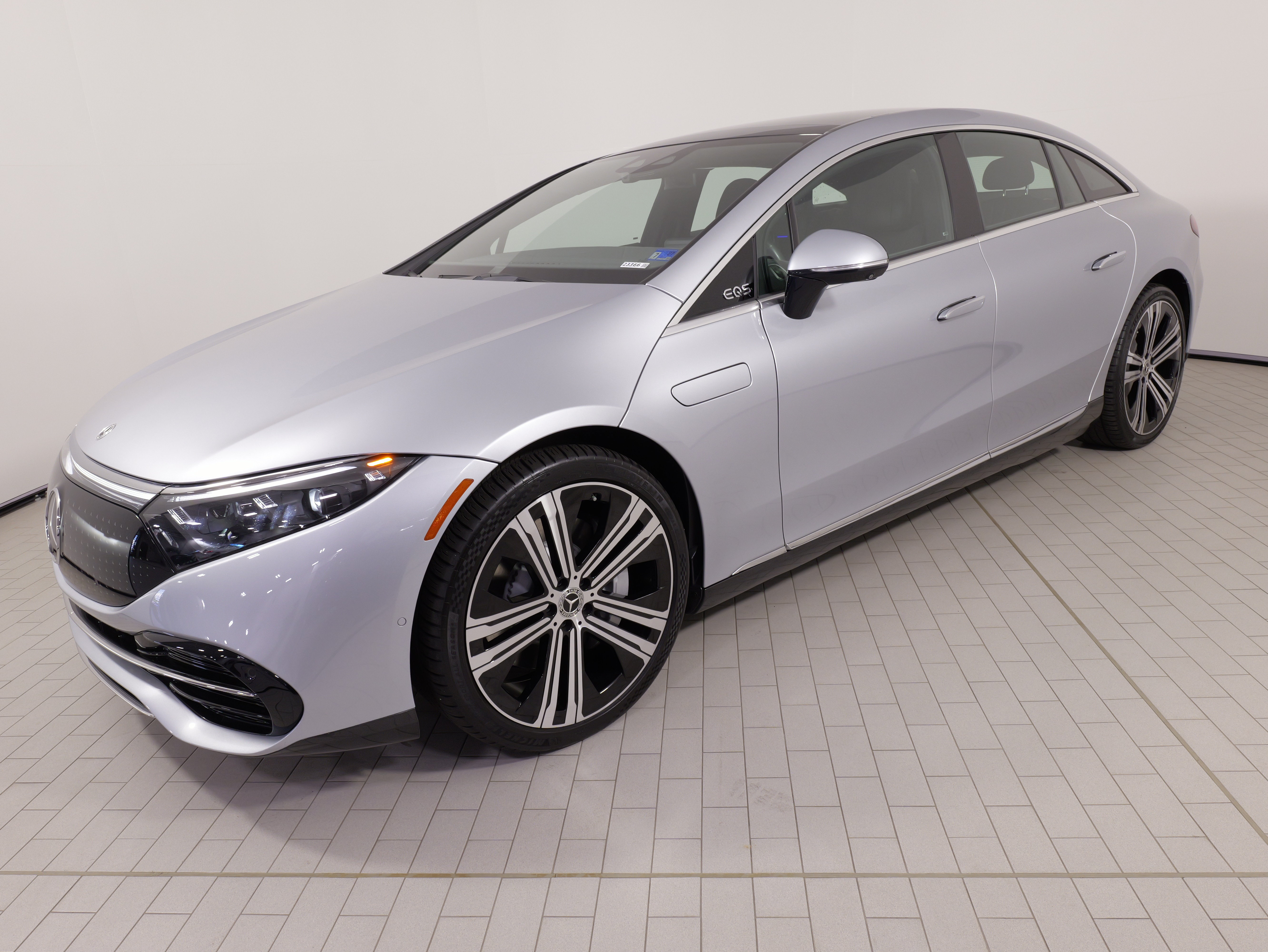 Used 2023 Mercedes-Benz EQS 450+ 4MATIC Sedan image 3