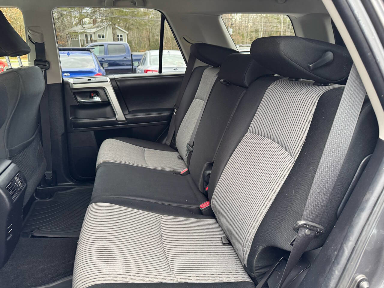 Used 2015 Toyota 4Runner SR5 image 21