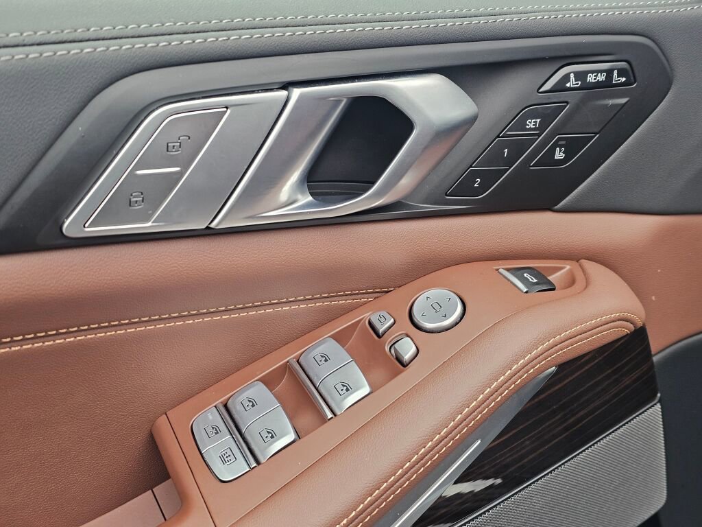 Used 2026 BMW X7 xDrive40i image 33