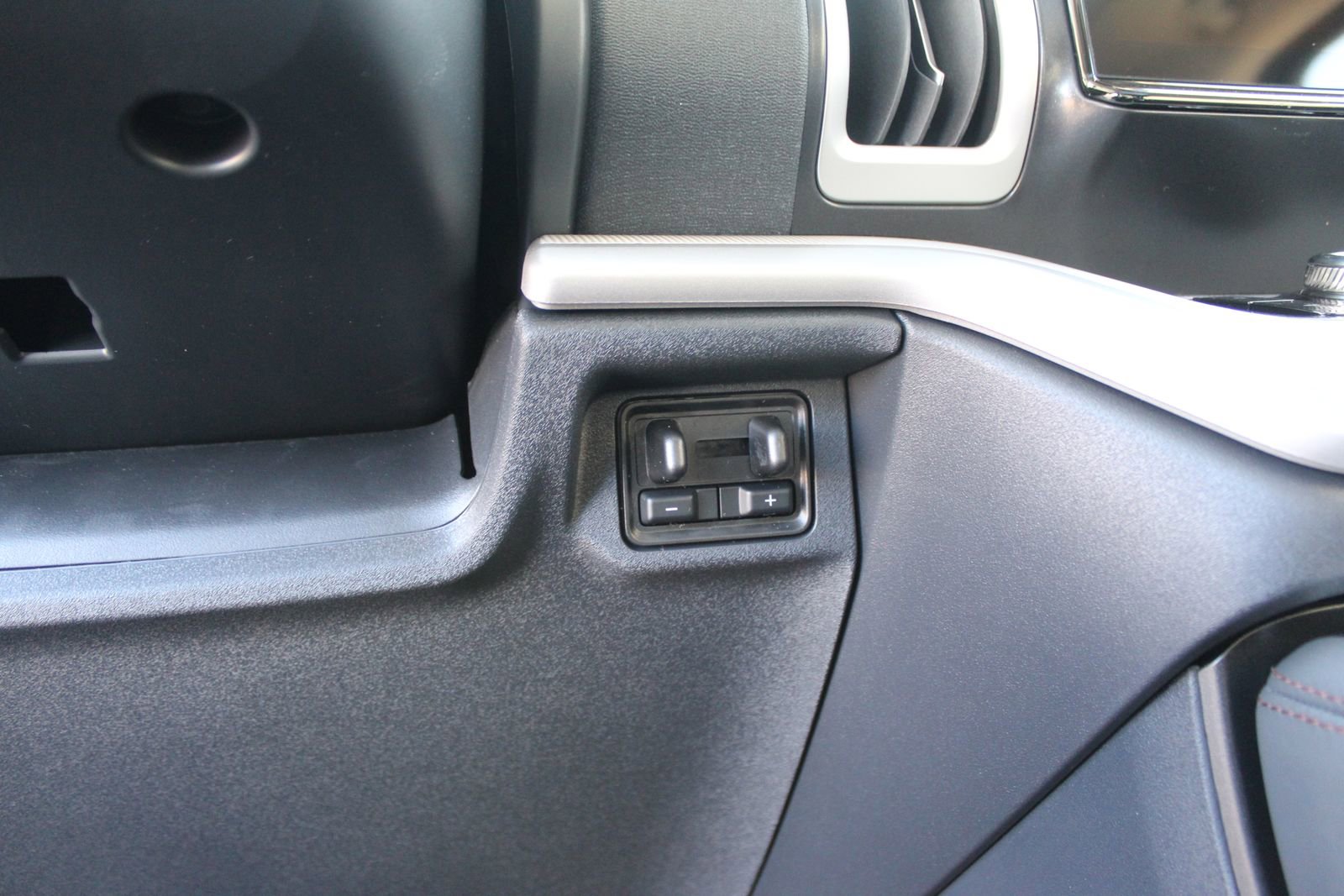 New 2025 Ford Expedition Active AWD/4WD image 22