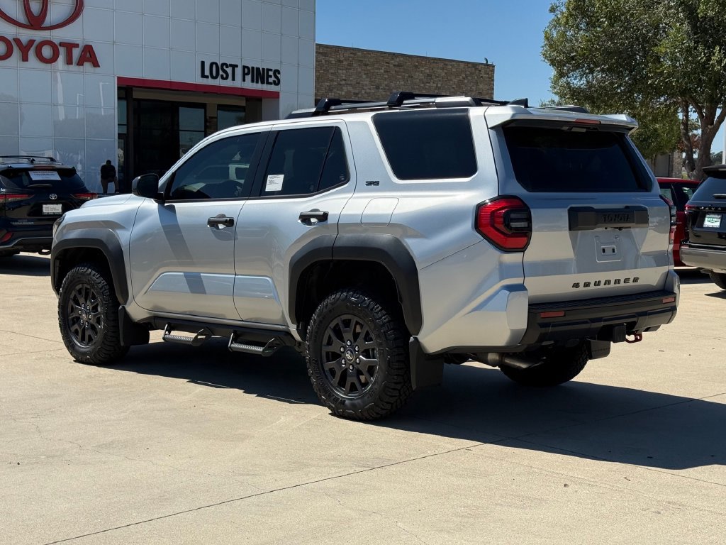 New 2026 Toyota 4Runner SR5 AWD/4WD image 3