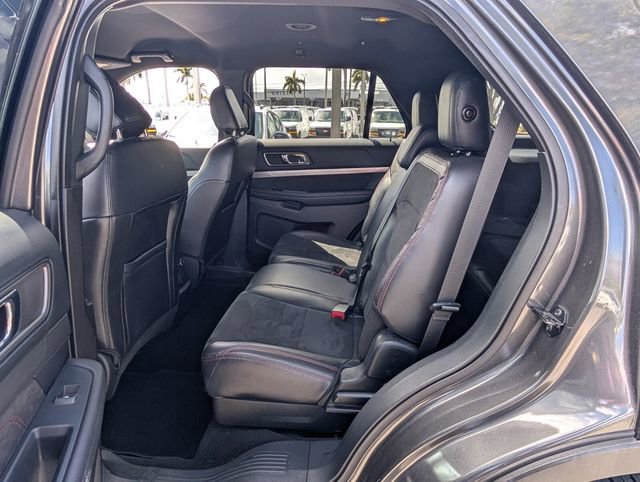 Used 2019 Ford Explorer XLT w/ Equipment Group 202A image 5