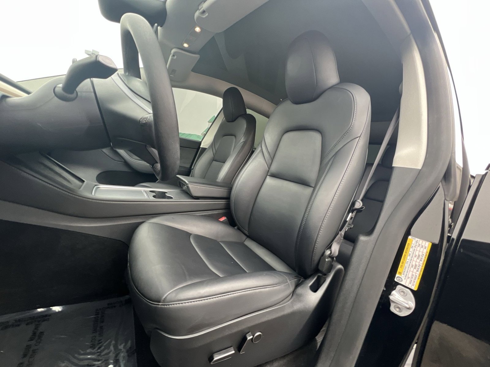 Used 2023 Tesla Model Y Performance image 13