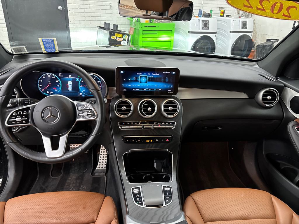 Used 2022 Mercedes-Benz GLC 300 4MATIC image 24