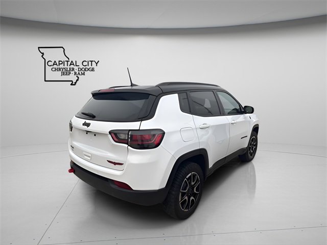 Used 2024 Jeep Compass Trailhawk w/ Trailhawk Elite Group image 9