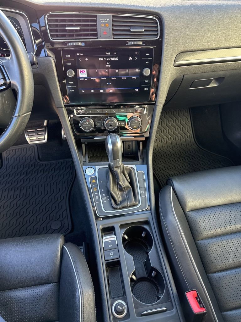 Used 2019 Volkswagen Golf R 4-Door image 17