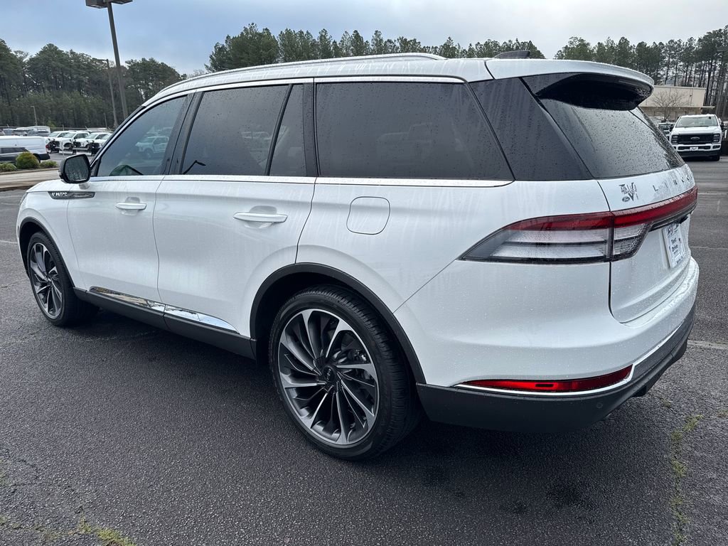 Certified 2025 Lincoln Aviator Reserve w/ Luxury Package image 7