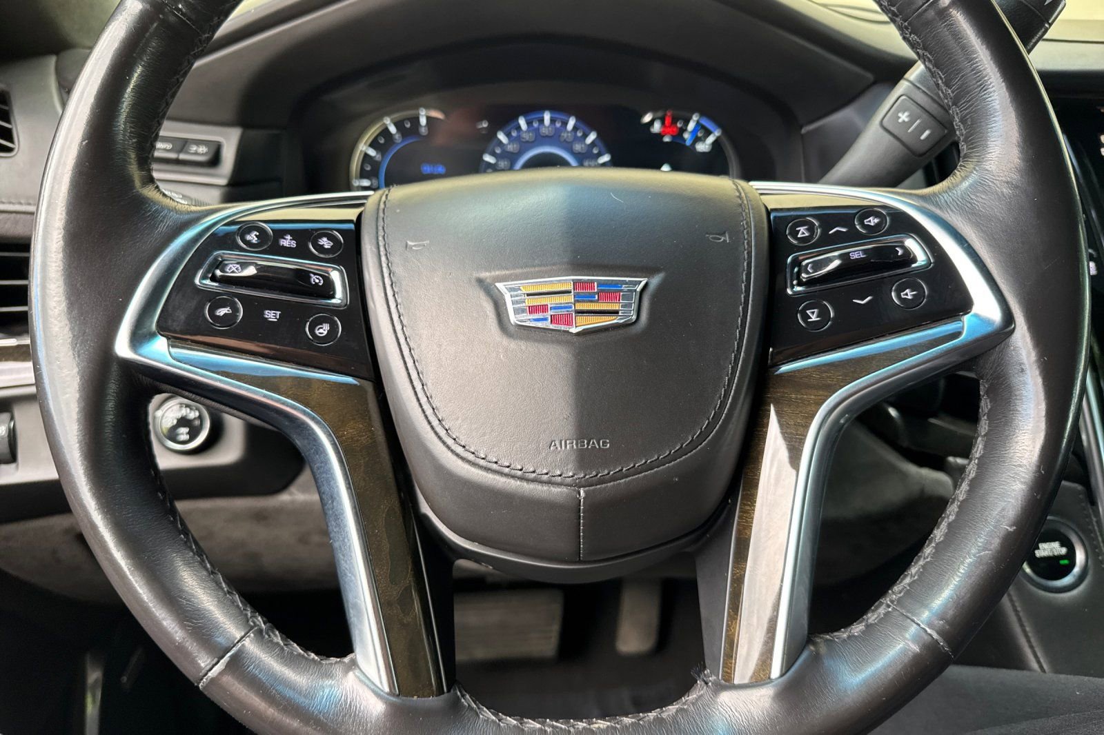 Used 2019 Cadillac Escalade ESV Platinum image 23