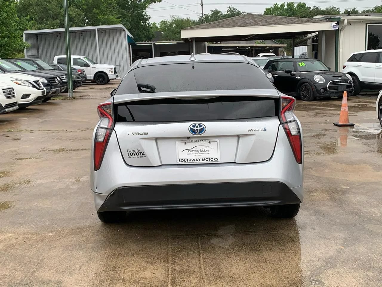 Used 2017 Toyota Prius Two FWD image 6