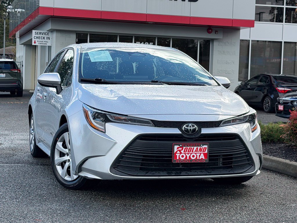 Certified 2025 Toyota Corolla LE FWD image 1