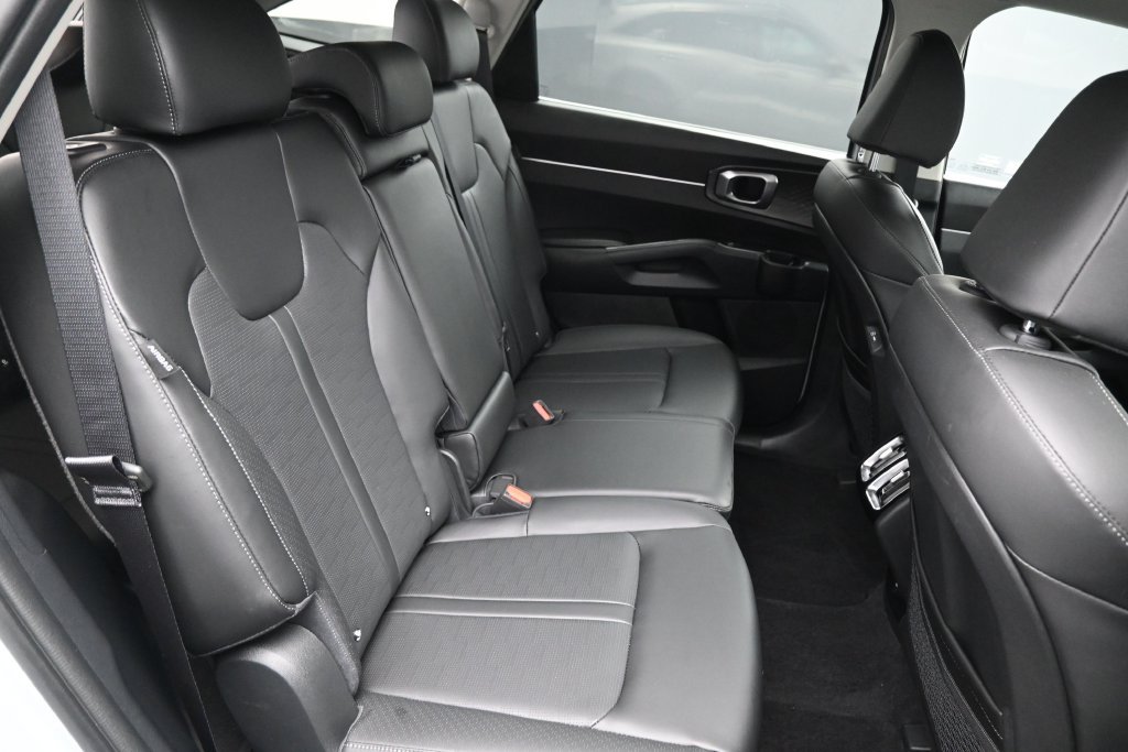Used 2026 Kia Sorento S FWD image 29