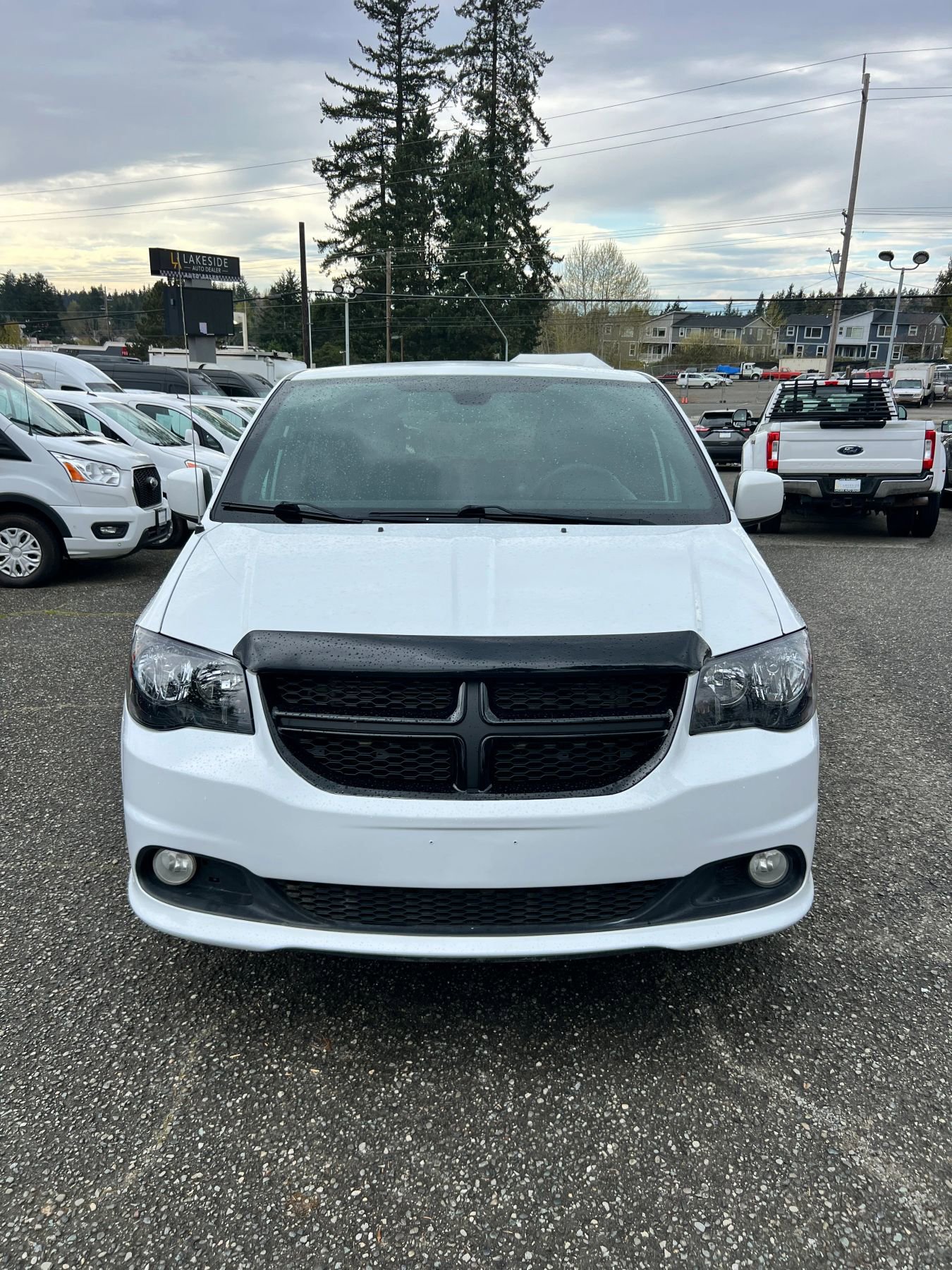 Used 2019 Dodge Grand Caravan GT FWD image 2
