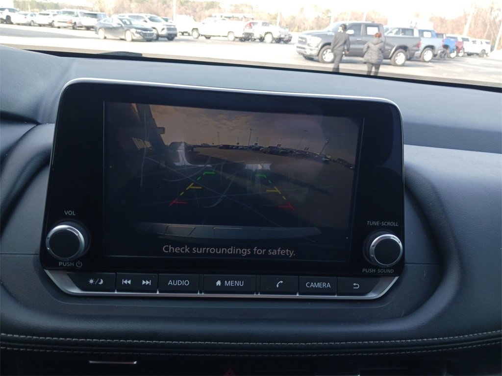 Used 2024 Nissan Rogue SV image 21