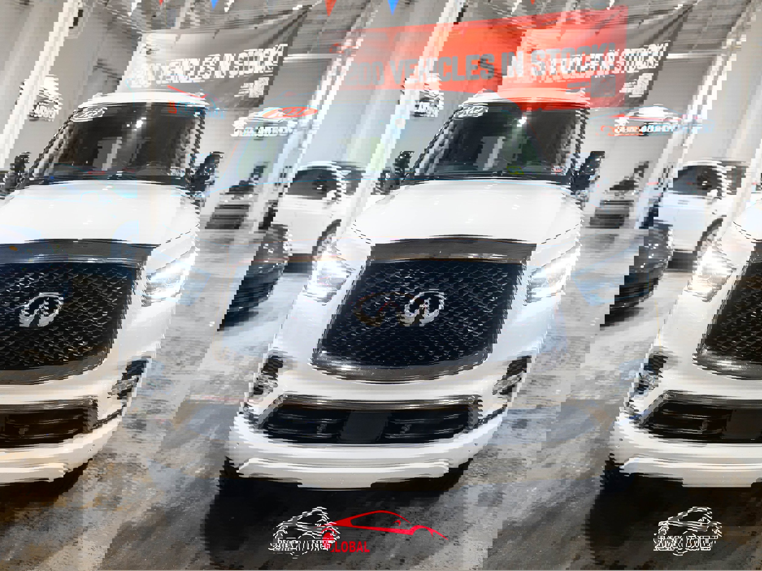 Used 2021 INFINITI QX80 Premium Select w/ All-Season Package image 2