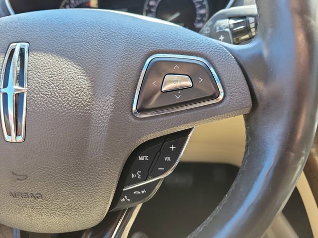 Used 2018 Lincoln MKX Select w/ Select Plus Package image 29