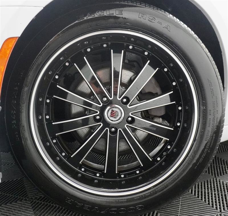 Used 2017 Chrysler 300 S image 3