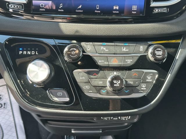 Used 2025 Chrysler Pacifica Select FWD image 18