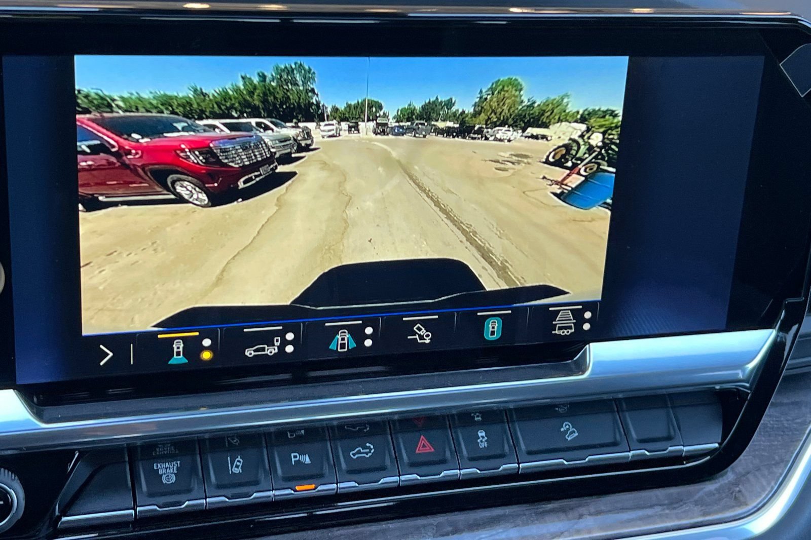 New 2026 Chevrolet Silverado 2500 LTZ w/ LTZ Premium Package AWD/4WD image 16