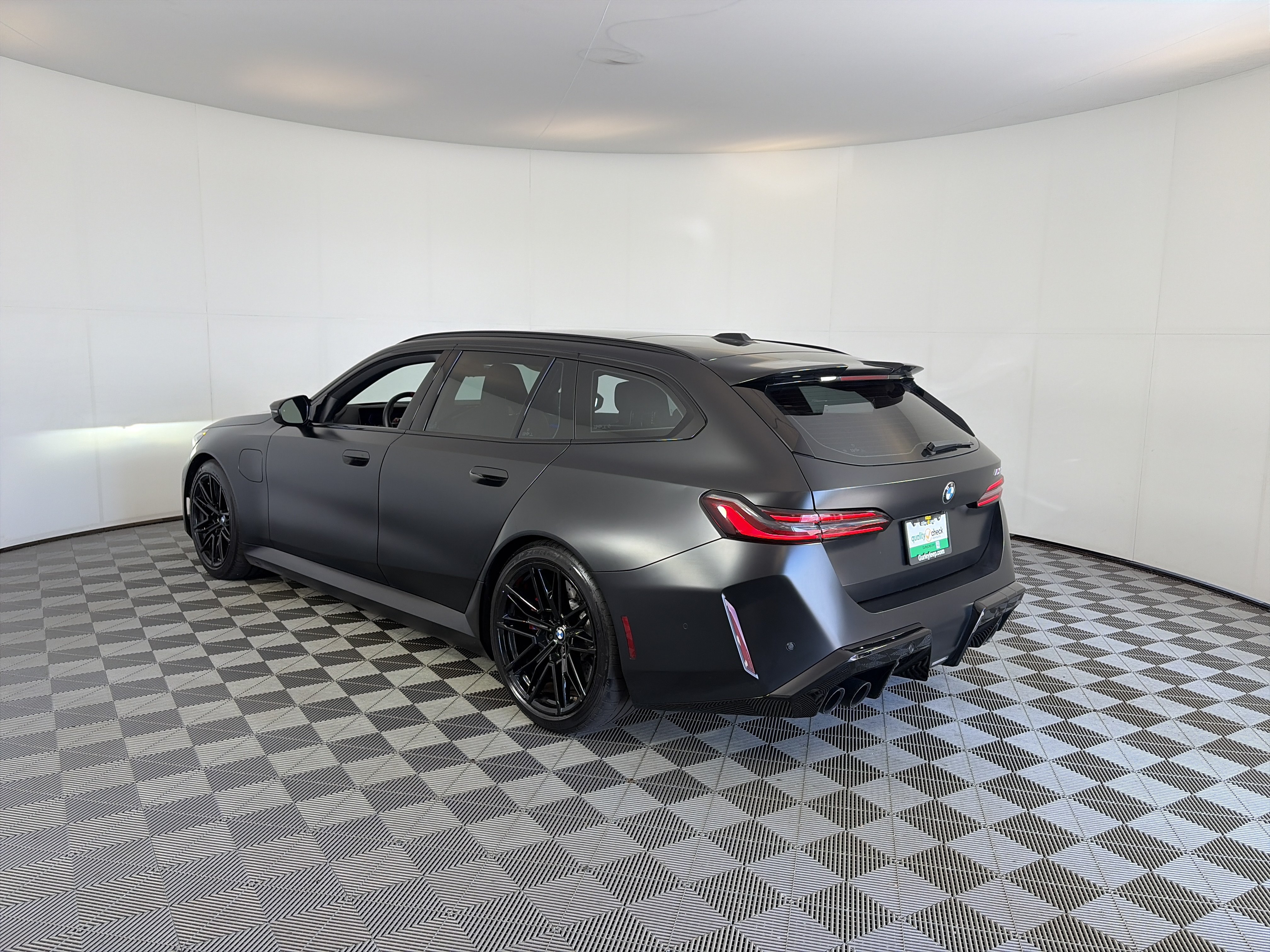 Used 2025 BMW M5 Touring w/ M Driver's Package AWD/4WD image 3