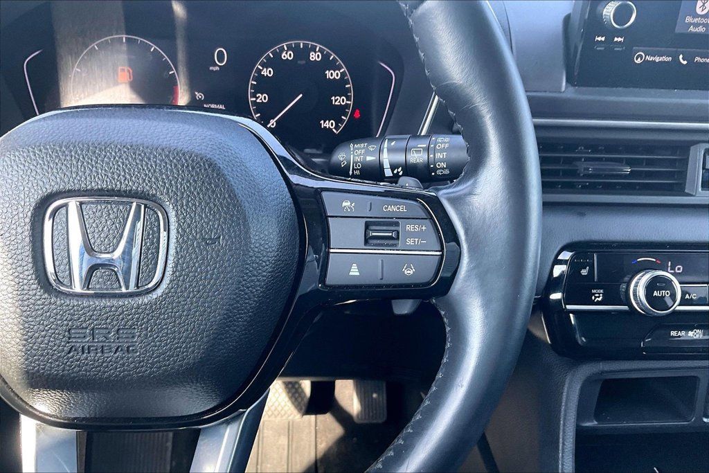 Used 2025 Honda Pilot Touring image 12