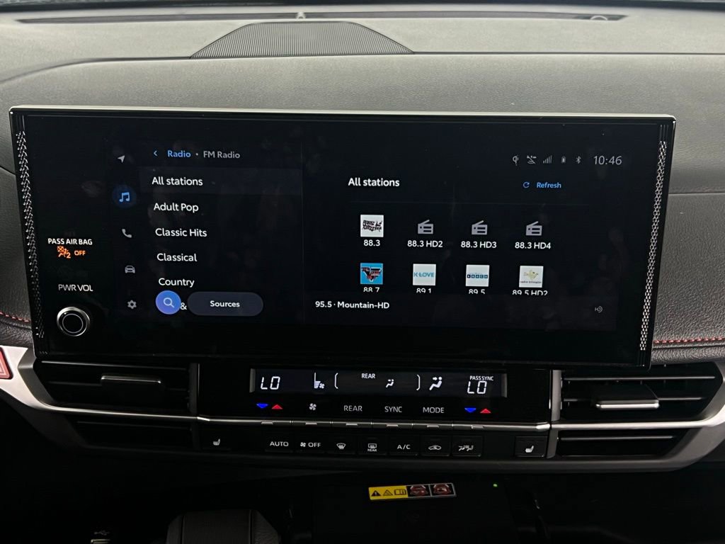 Used 2025 Toyota Sienna XSE image 18