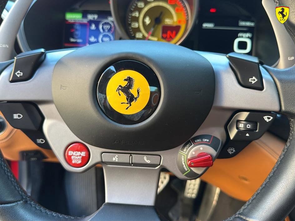 Used 2019 Ferrari Portofino image 26