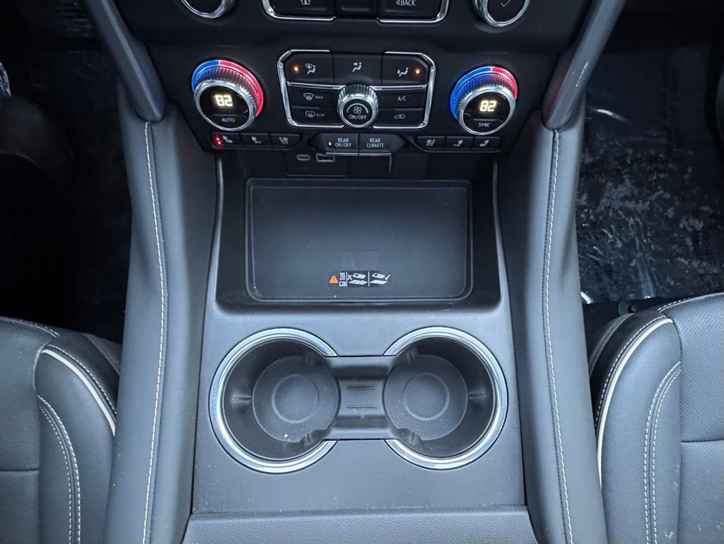 Used 2023 GMC Yukon SLT image 24