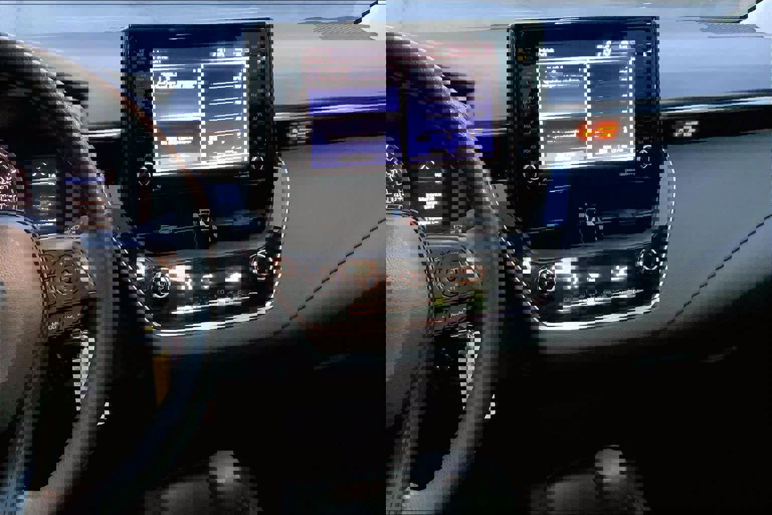 Used 2022 Toyota Corolla LE image 7