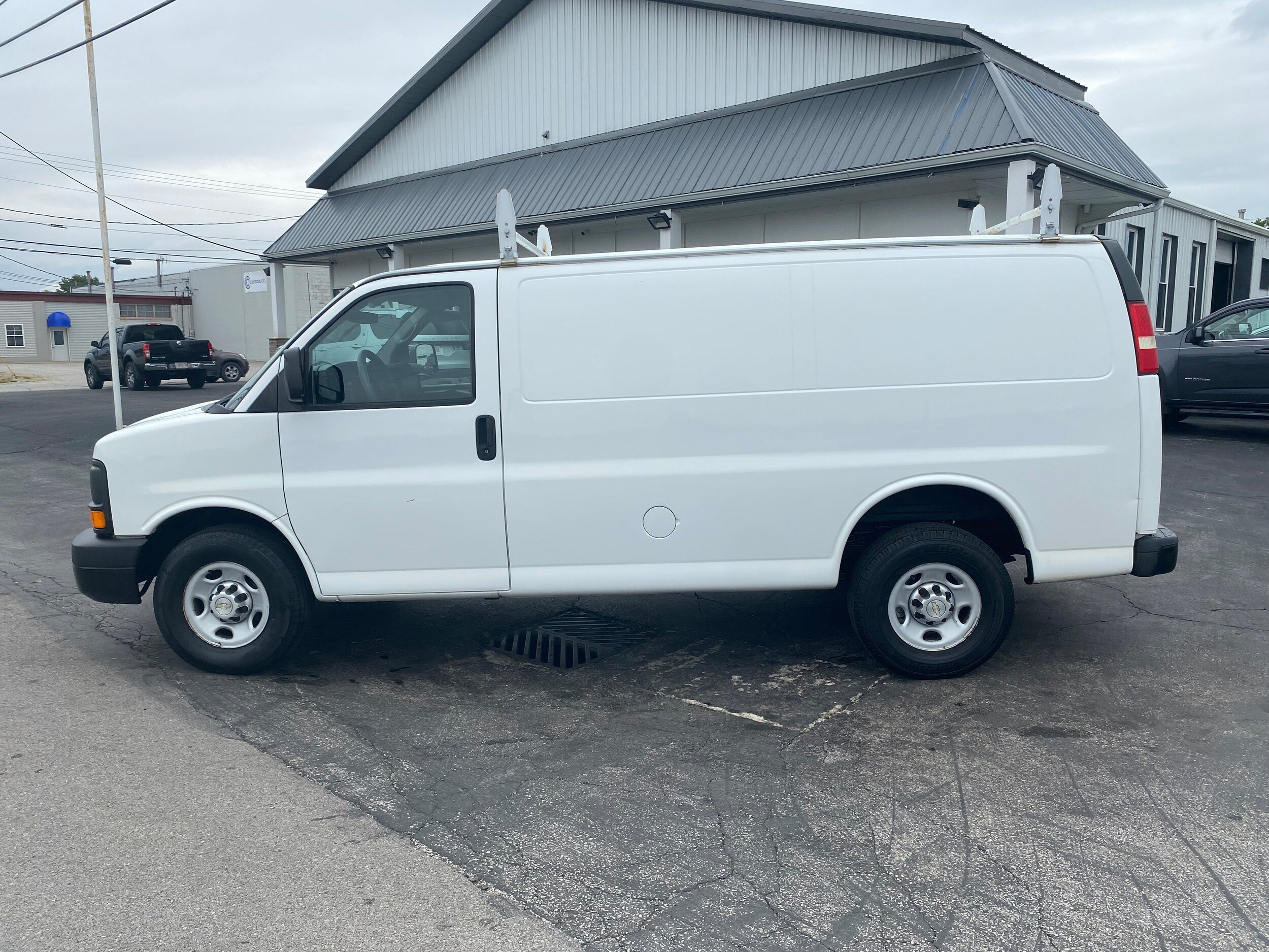 Used 2013 Chevrolet Express 2500 RWD image 8