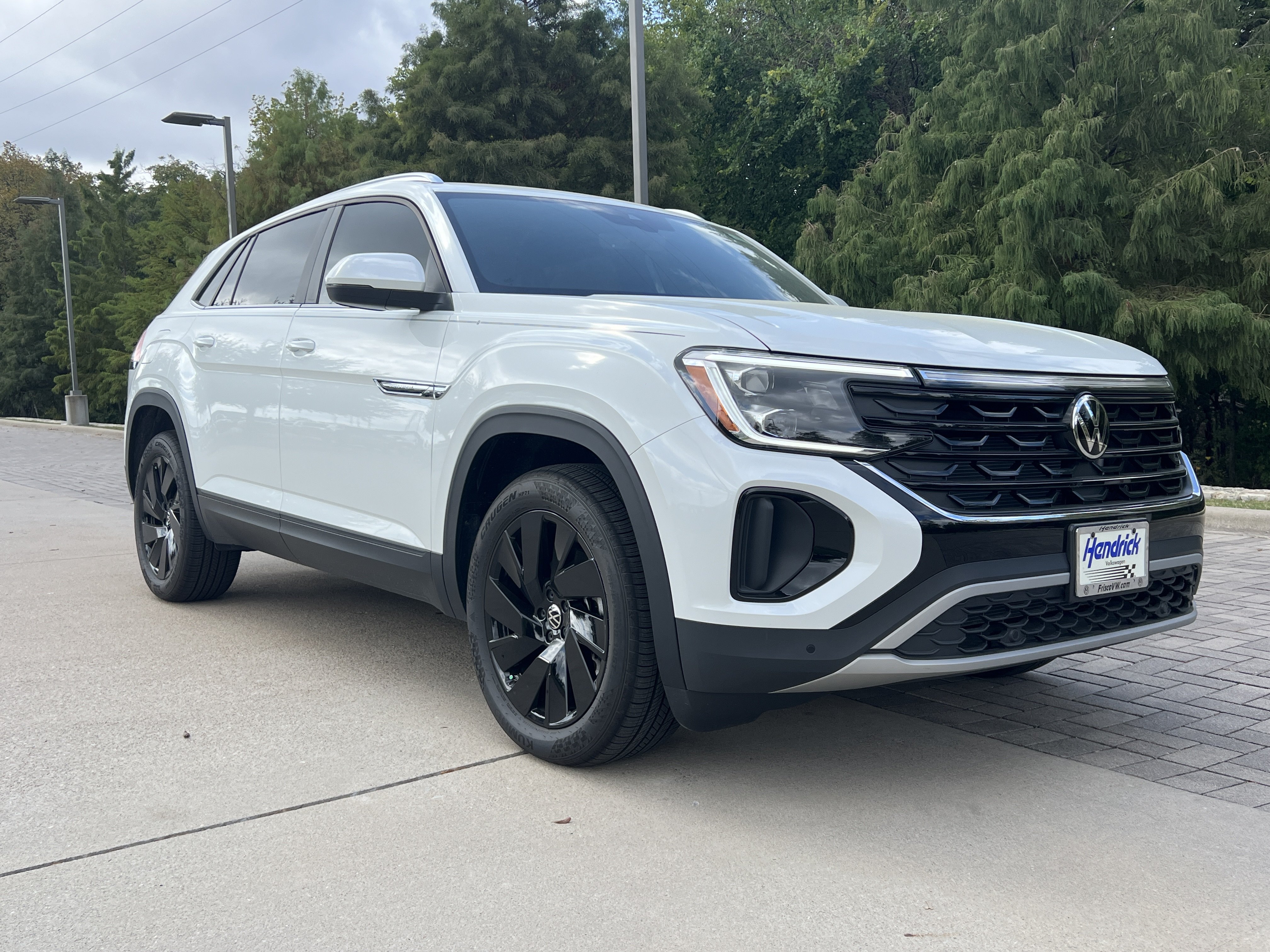 Certified 2026 Volkswagen Atlas Cross Sport SE FWD image 2