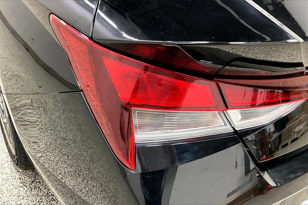 Used 2024 Hyundai Elantra SEL image 23