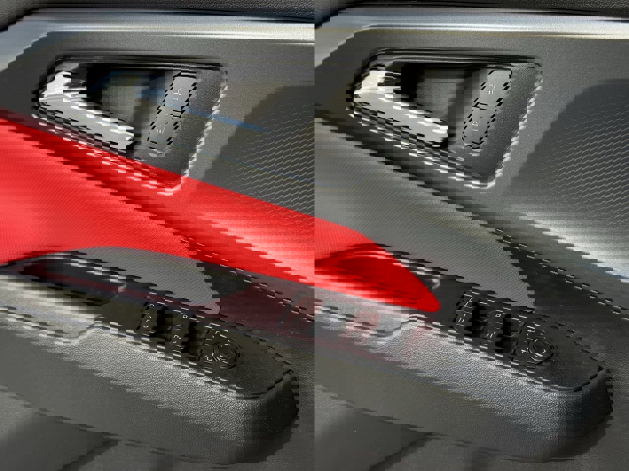 New 2026 Chevrolet Equinox EV RS image 35