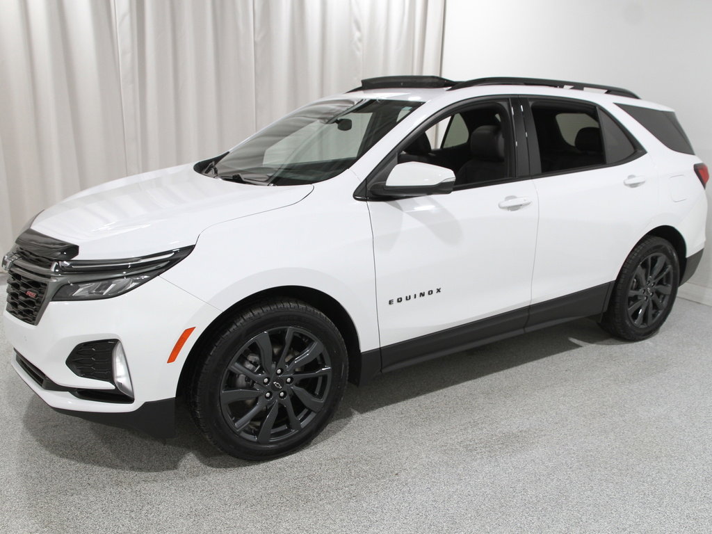 Used 2023 Chevrolet Equinox RS w/ RS Leather Package image 3