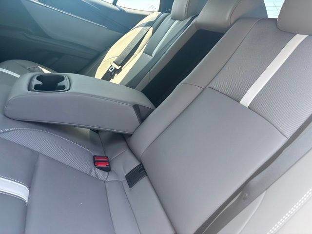 Used 2025 Toyota Camry SE w/ Convenience Package FWD image 7