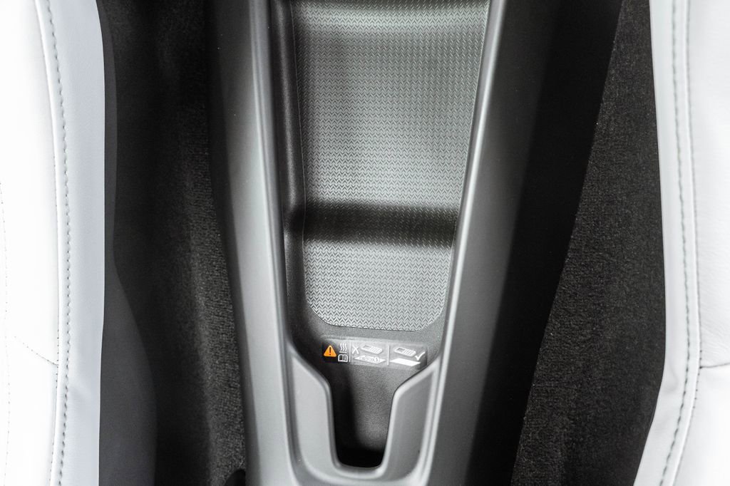 Used 2023 Chevrolet Corvette Stingray Preferred Cpe w/ Z51 Performance Package image 31