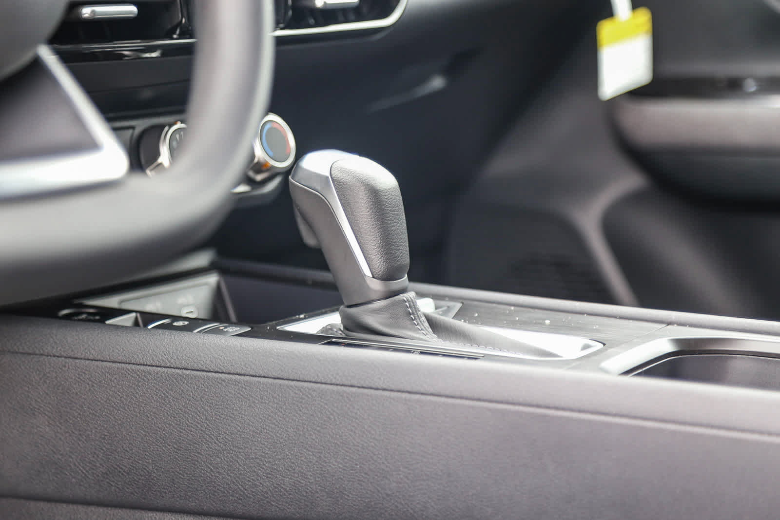 New 2025 Nissan Kicks SV FWD image 23