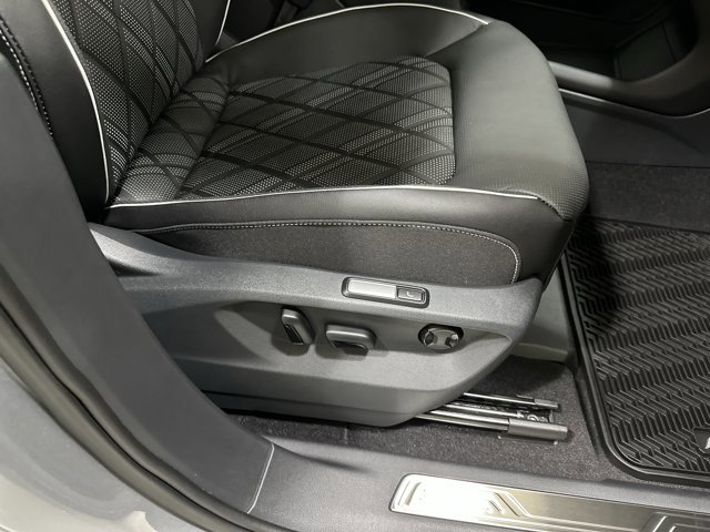 New 2026 Volkswagen Atlas SEL Premium R-Line image 38