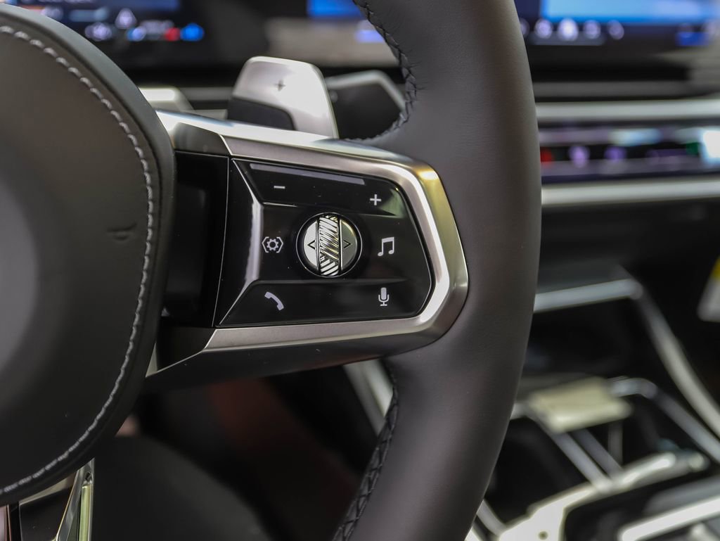 New 2026 BMW 740i xDrive w/ Premium Package image 13