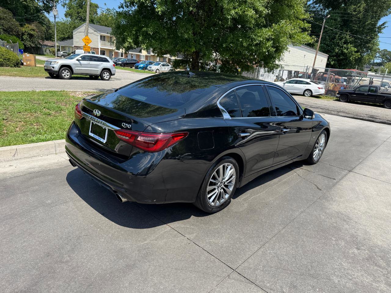 Used 2018 INFINITI Q50 Luxe w/ Essential Package (3.0T Luxe) RWD image 9
