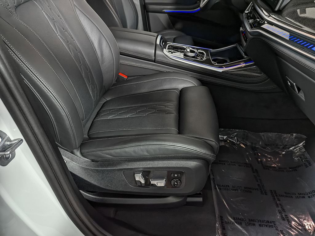 Certified 2025 BMW X7 M60i image 35