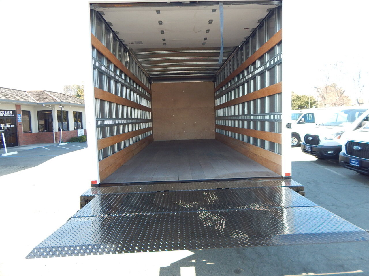Used 2024 Isuzu NPR image 16