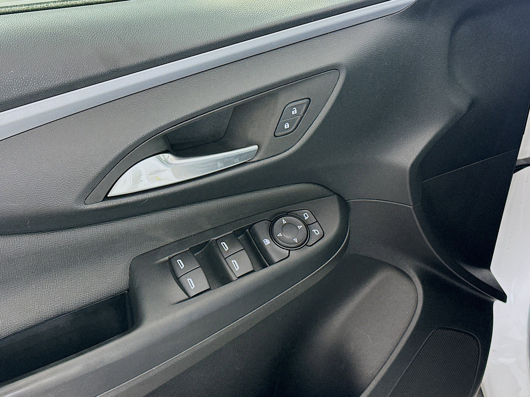 Used 2025 Buick Envista Preferred FWD image 15
