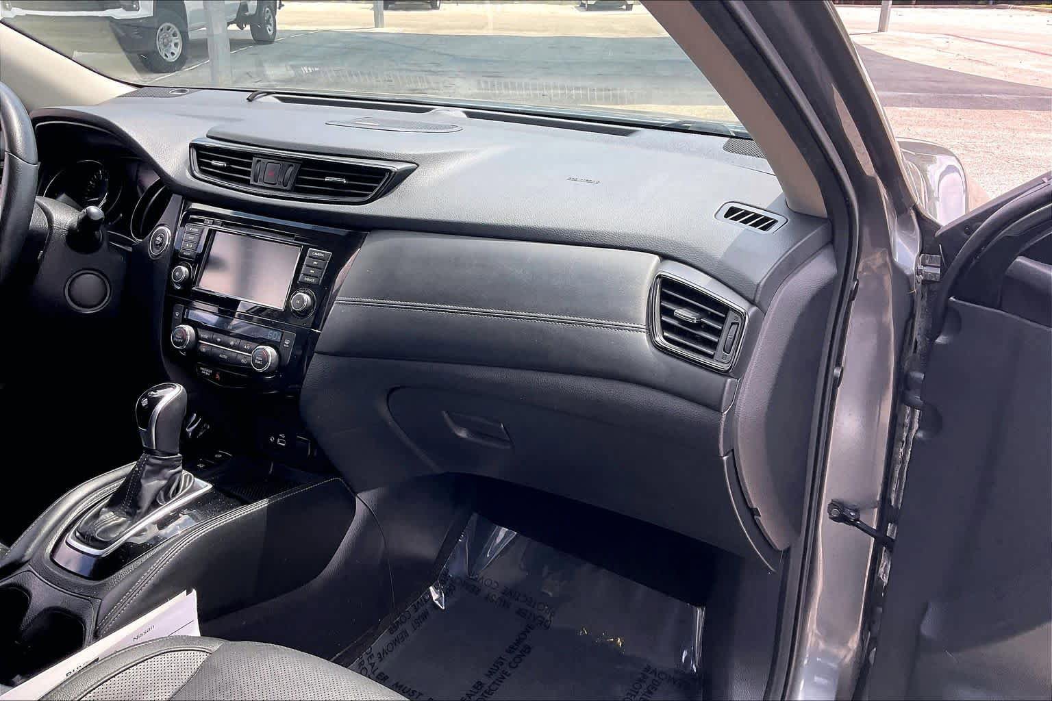 Used 2020 Nissan Rogue SL FWD image 18