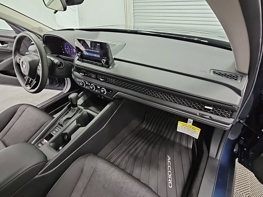 Used 2025 Honda Accord SE image 36